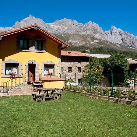 Pensjonat Casa El Cartero Soto De Valdeon Zewnętrze zdjęcie